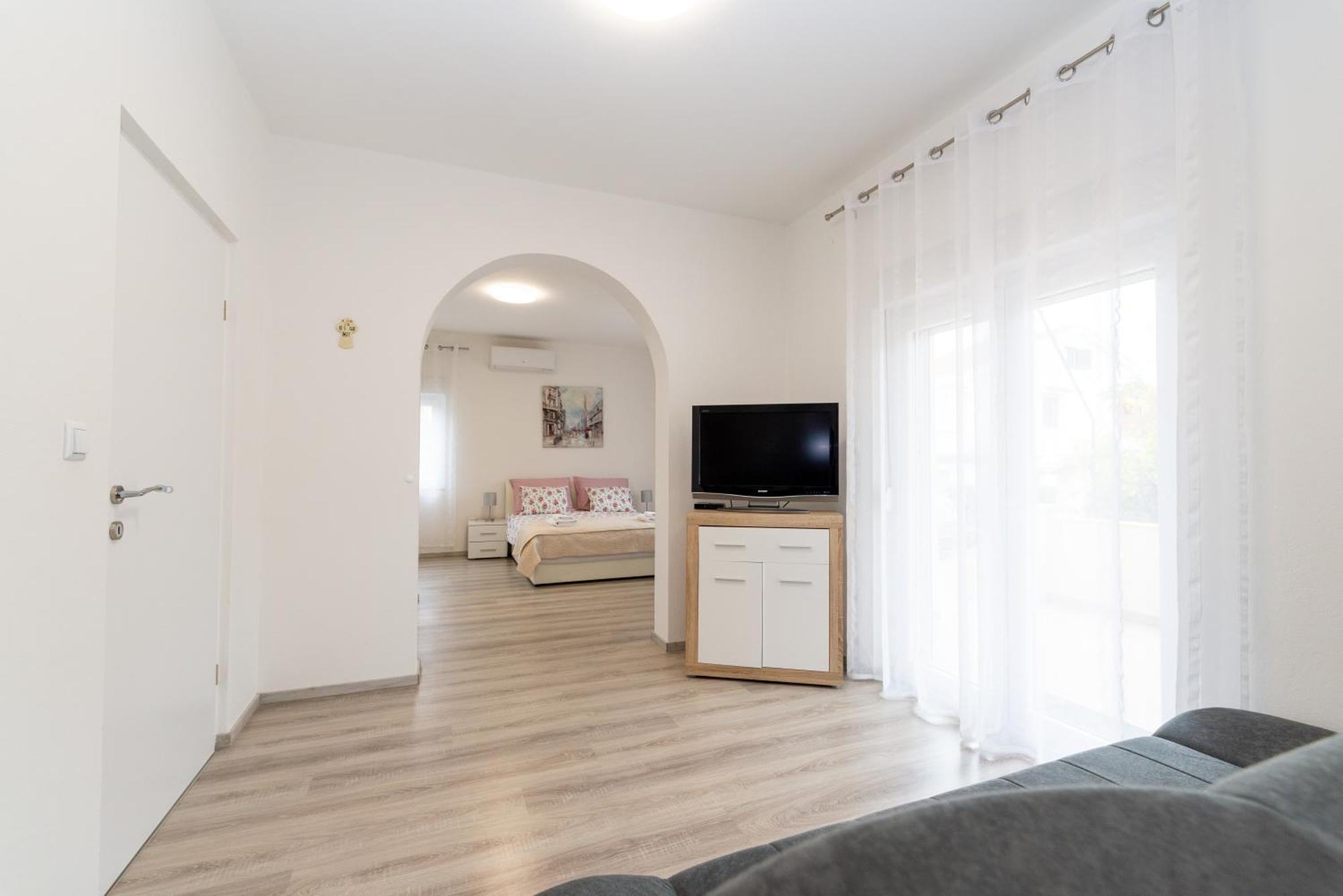 זאדאר Villa K&F Borik מראה חיצוני תמונה
